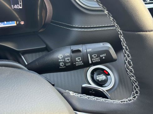 Used 2025 Jeep Grand Cherokee Altitude AWD/4WD image 21