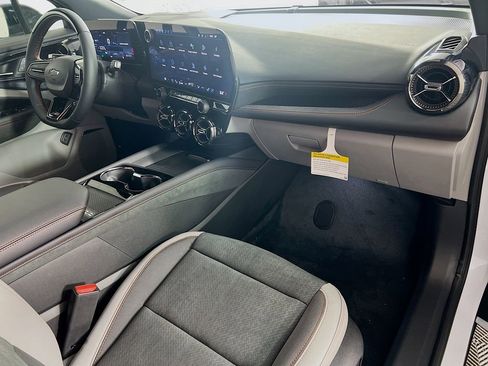 New 2026 Chevrolet Blazer EV SS image 31