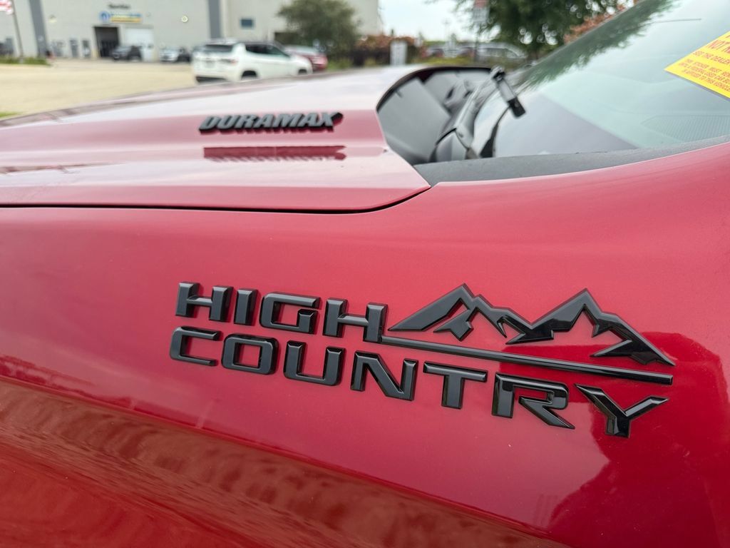 Used 2024 Chevrolet Silverado 1500 High Country w/ High Country Premium Package AWD/4WD image 44