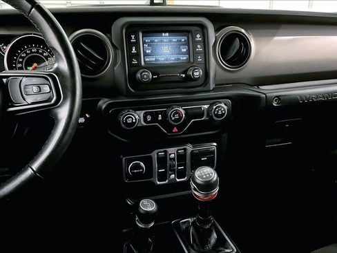 Used 2018 Jeep Wrangler Unlimited Sport S image 6