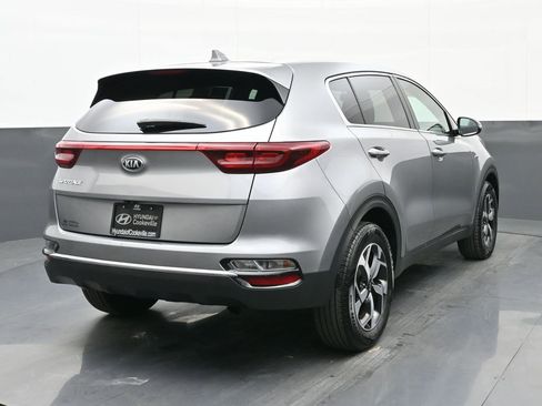 Used 2021 Kia Sportage LX w/ LX AWD Popular Package image 3