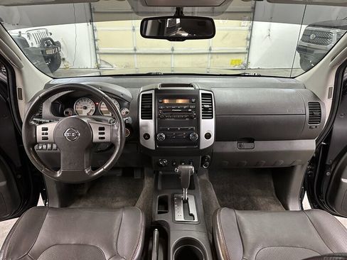 Used 2011 Nissan Xterra PRO-4X w/ Pro-4x Leather Pkg AWD/4WD image 19