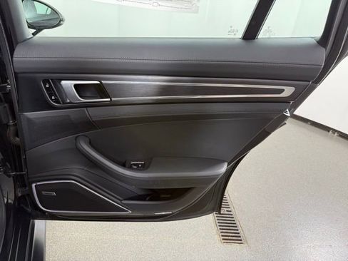 Used 2021 Porsche Panamera GTS image 26