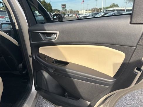 Used 2018 Ford Edge SEL w/ Equipment Group 201A image 30