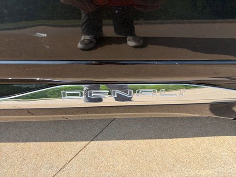 Used 2022 GMC Terrain Denali w/ LPO, Floor Liner Package AWD/4WD image 13