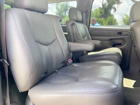 Used 2004 GMC Yukon XL SLT w/ Preferred Equipment Group RWD image 24