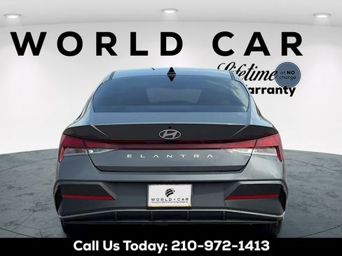 Used 2024 Hyundai Elantra SEL FWD image 4