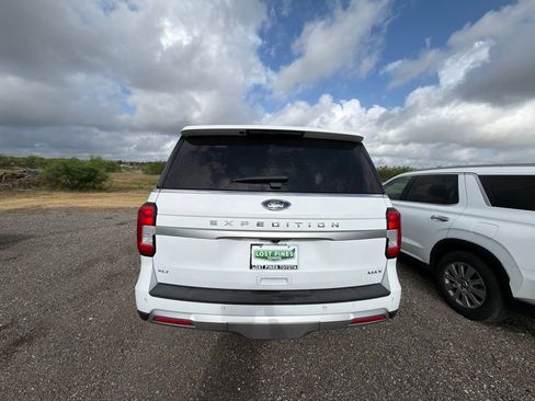 Used 2024 Ford Expedition Max XLT RWD image 12