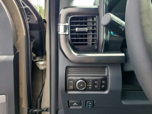 New 2026 Ford F350 Lariat w/ Lariat Premium Package AWD/4WD image 22