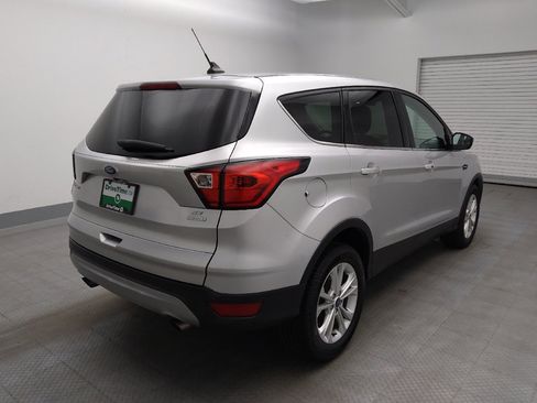 Used 2019 Ford Escape SE FWD image 9