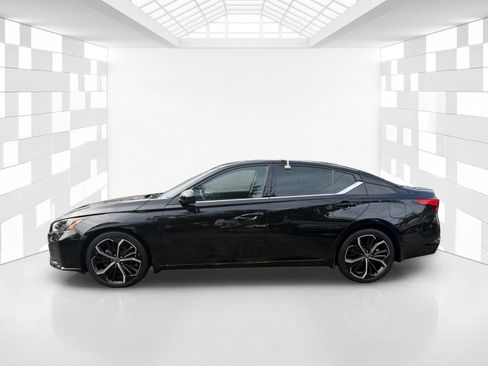 Certified 2024 Nissan Altima 2.5 SR w/ SR Premium Package FWD image 4