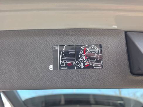 Used 2025 Volvo XC90 B6 Plus image 7