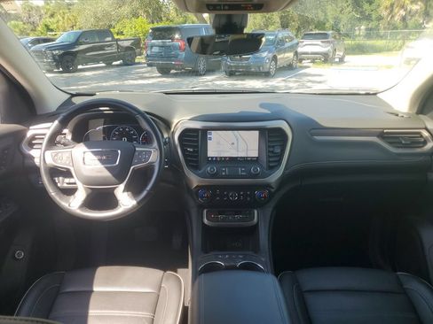 Used 2023 GMC Acadia Denali w/ Denali Ultimate Package AWD/4WD image 17