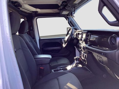 Used 2020 Jeep Wrangler Unlimited Sport image 24