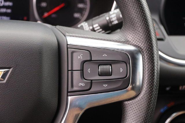Used 2025 Chevrolet Blazer LT AWD/4WD image 12