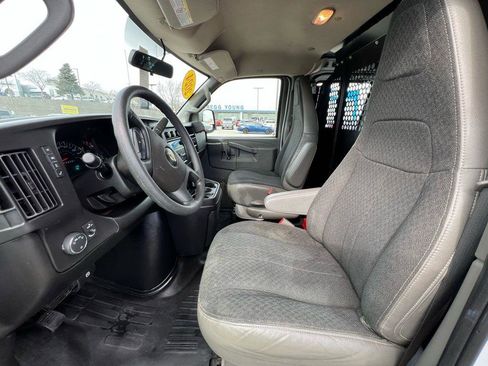 Used 2024 Chevrolet Express 2500 w/ Driver Convenience Package image 19