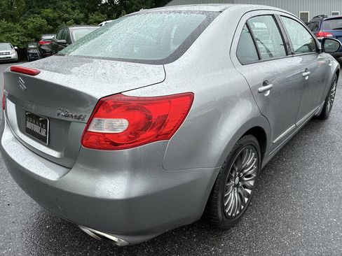 Used 2010 Suzuki Kizashi GTS AWD/4WD image 4