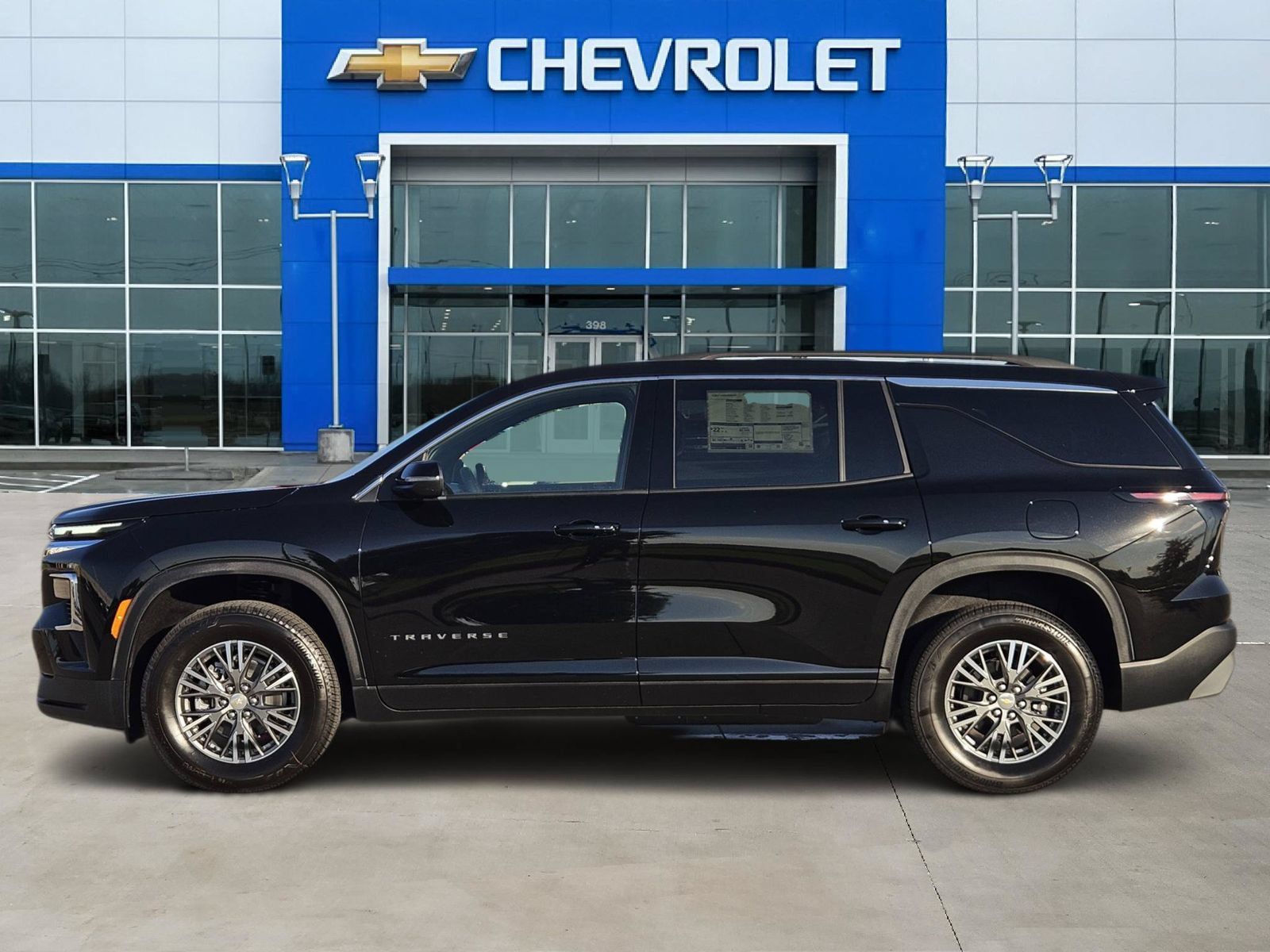 New 2027 Chevrolet Traverse LT FWD image 3