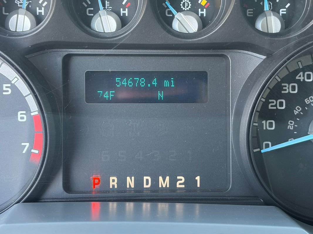 Used 2014 Ford F250 XLT w/ XLT Interior Package AWD/4WD image 12