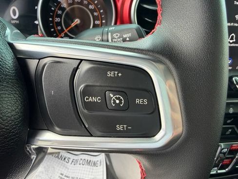 Used 2023 Jeep Gladiator Rubicon w/ LED Lighting Group AWD/4WD image 18