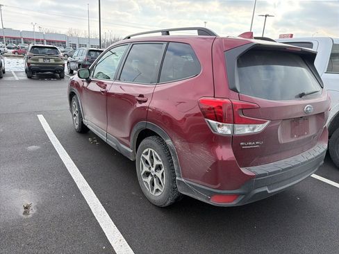 Used 2019 Subaru Forester Premium image 4