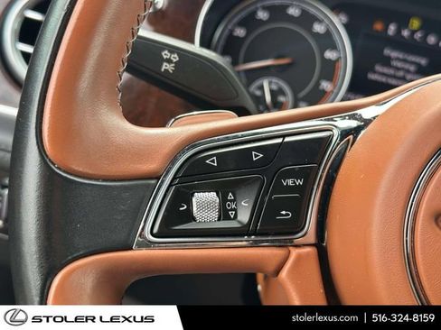 Used 2018 Bentley Bentayga AWD/4WD image 27