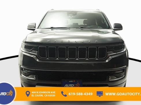Used 2022 Jeep Wagoneer Series III AWD/4WD image 4