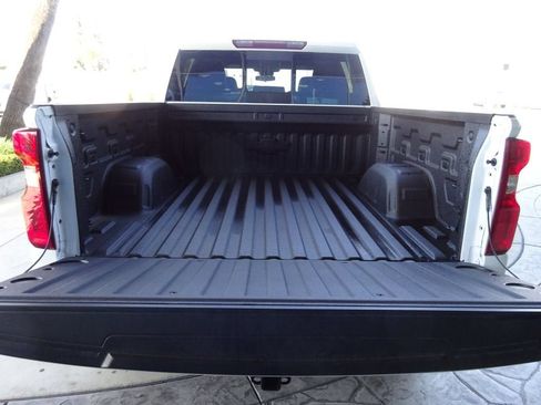 New 2026 Chevrolet Silverado 1500 LT Trail Boss w/ Convenience Package II AWD/4WD image 7