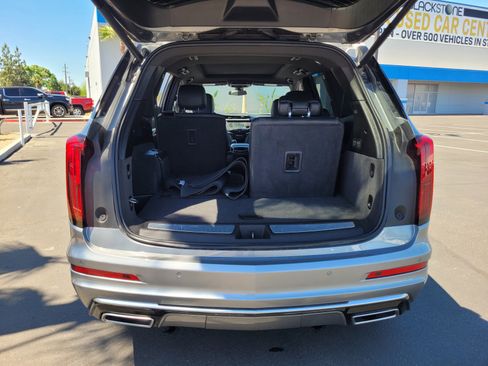 Certified 2025 Cadillac XT6 Premium Luxury AWD/4WD image 27