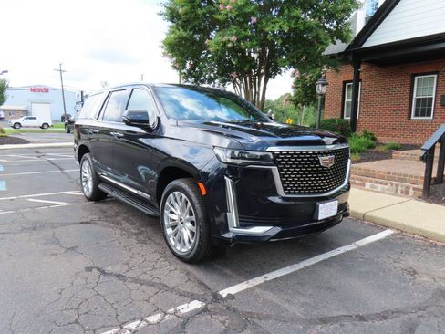 Used 2021 Cadillac Escalade Premium Luxury w/ Driver Assist Tech Package AWD/4WD image 11