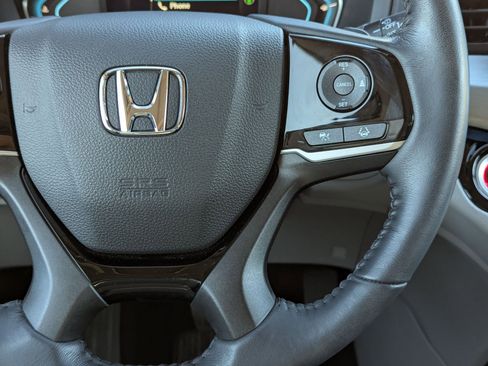 Used 2024 Honda Odyssey Touring image 21