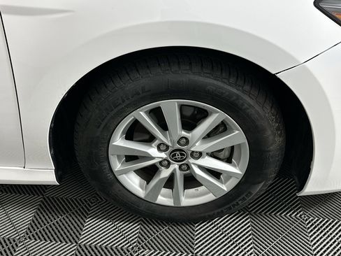 Used 2025 Toyota Camry LE image 11