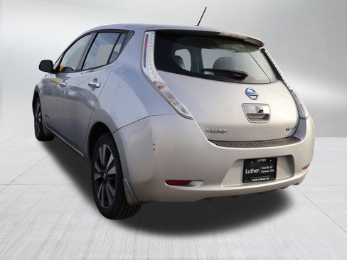 Used 2015 Nissan Leaf SL w/ Premium Package image 5