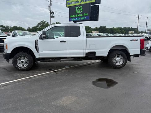 Used 2023 Ford F250 XL w/ XL Off-Road Package AWD/4WD image 1