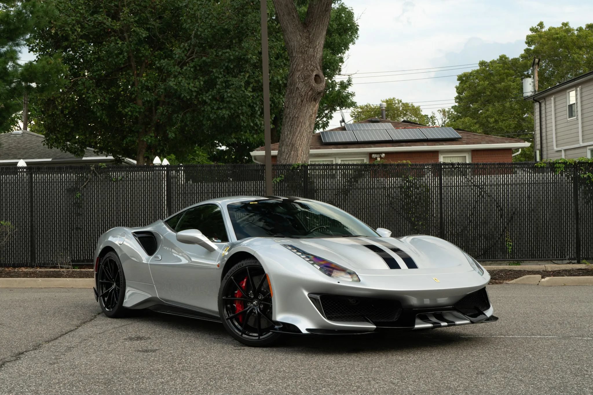 Used 2019 Ferrari 488 Pista Coupe RWD image 2