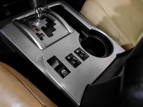 Used 2012 Toyota 4Runner Limited image 33