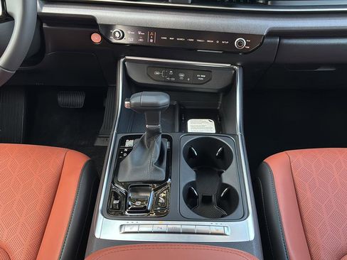 New 2026 Kia Carnival EX image 23