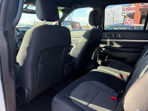 Used 2018 Ford Explorer XLT w/ Equipment Group 201A AWD/4WD image 13