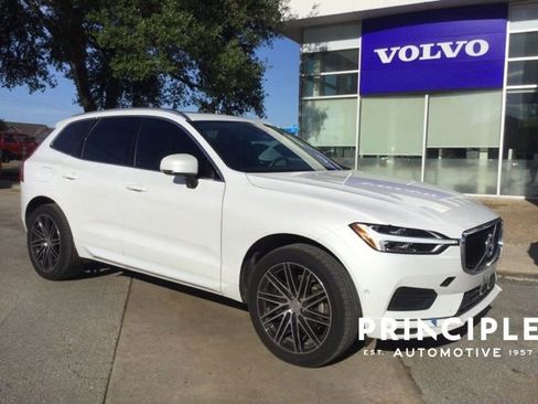 Used 2019 Volvo XC60 T5 Momentum w/ Premium Package image 1