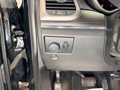 Used 2021 Jeep Grand Cherokee Limited w/ Premium Lighting Group AWD/4WD image 17