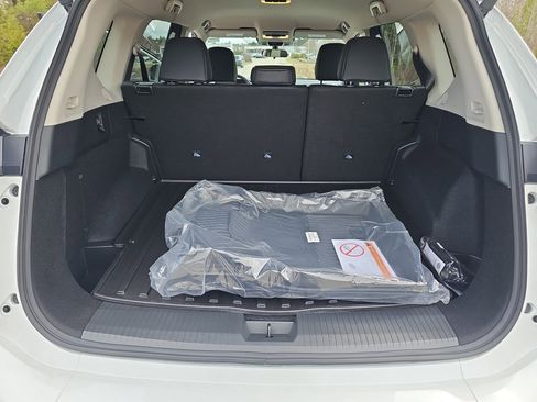 New 2026 Nissan Rogue SV AWD/4WD image 16