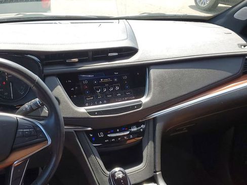 Certified 2024 Cadillac XT5 Premium Luxury w/ Technology Package AWD/4WD image 28