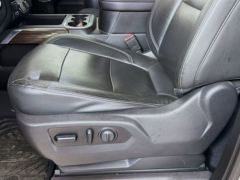 Used 2020 Chevrolet Silverado 1500 RST image 23