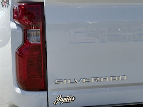 New 2026 Chevrolet Silverado 2500 Custom w/ Custom Value Package image 6