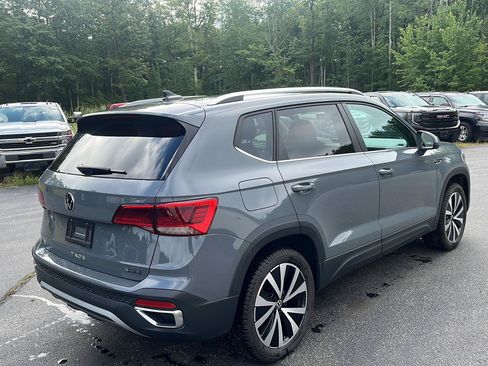 Used 2022 Volkswagen Taos SE AWD/4WD image 5