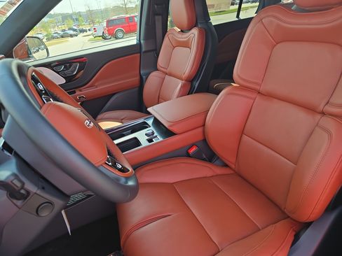 New 2026 Lincoln Aviator Reserve AWD/4WD image 14
