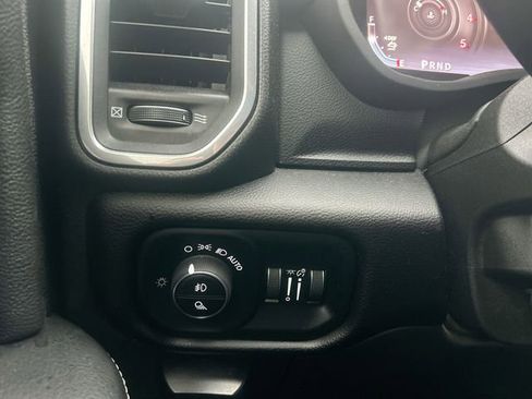 Used 2025 RAM 2500 Laramie w/ Night Edition image 23