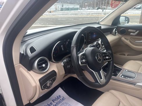 Used 2021 Mercedes-Benz GLC 300 4MATIC image 25