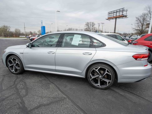 Used 2020 Volkswagen Passat 2.0T R-Line image 4