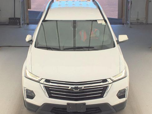 Used 2023 Chevrolet Traverse LT AWD/4WD image 3